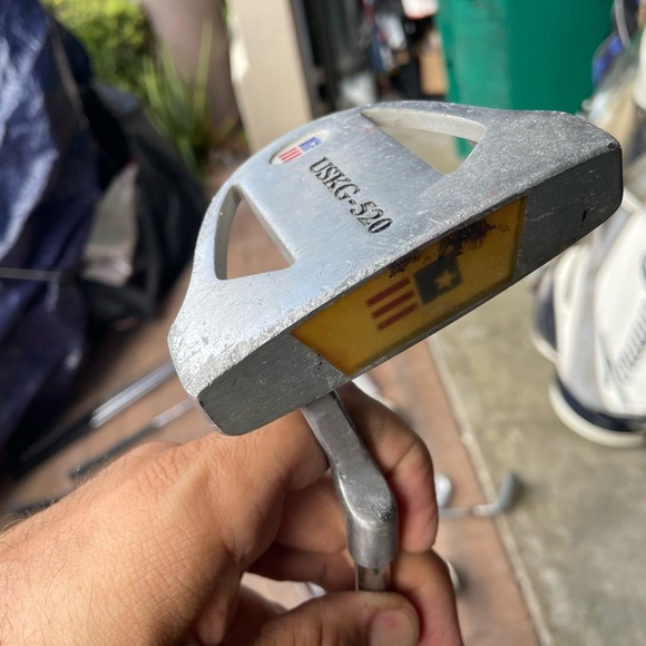 US kids Golf Putter In Rh
520 - Picture 5 of 10